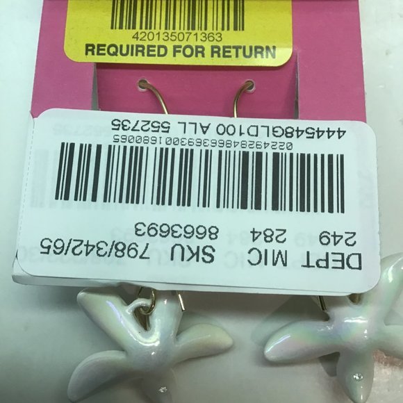 Betsey Johnson New White Flower Earrings - Picture 3 of 3